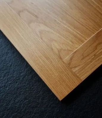 Front z grubą ramką ujęcie 2